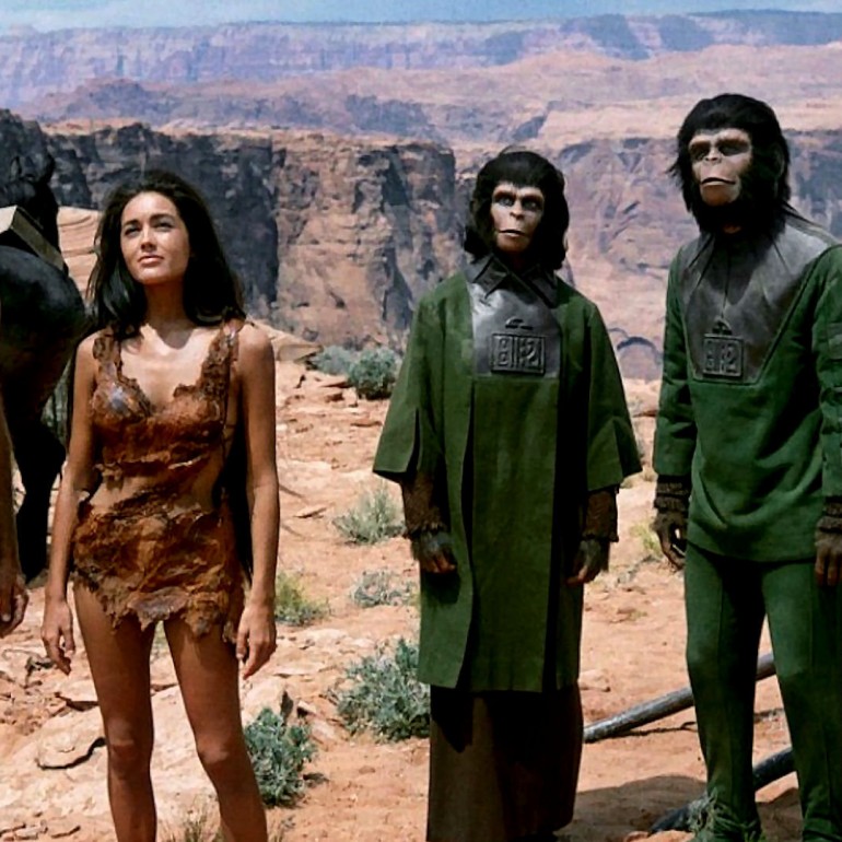 Planet of the Apes (1968): Aynaya Bakmak