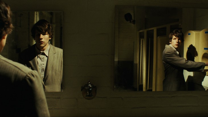 The Double (2013): Ayna Olgusu